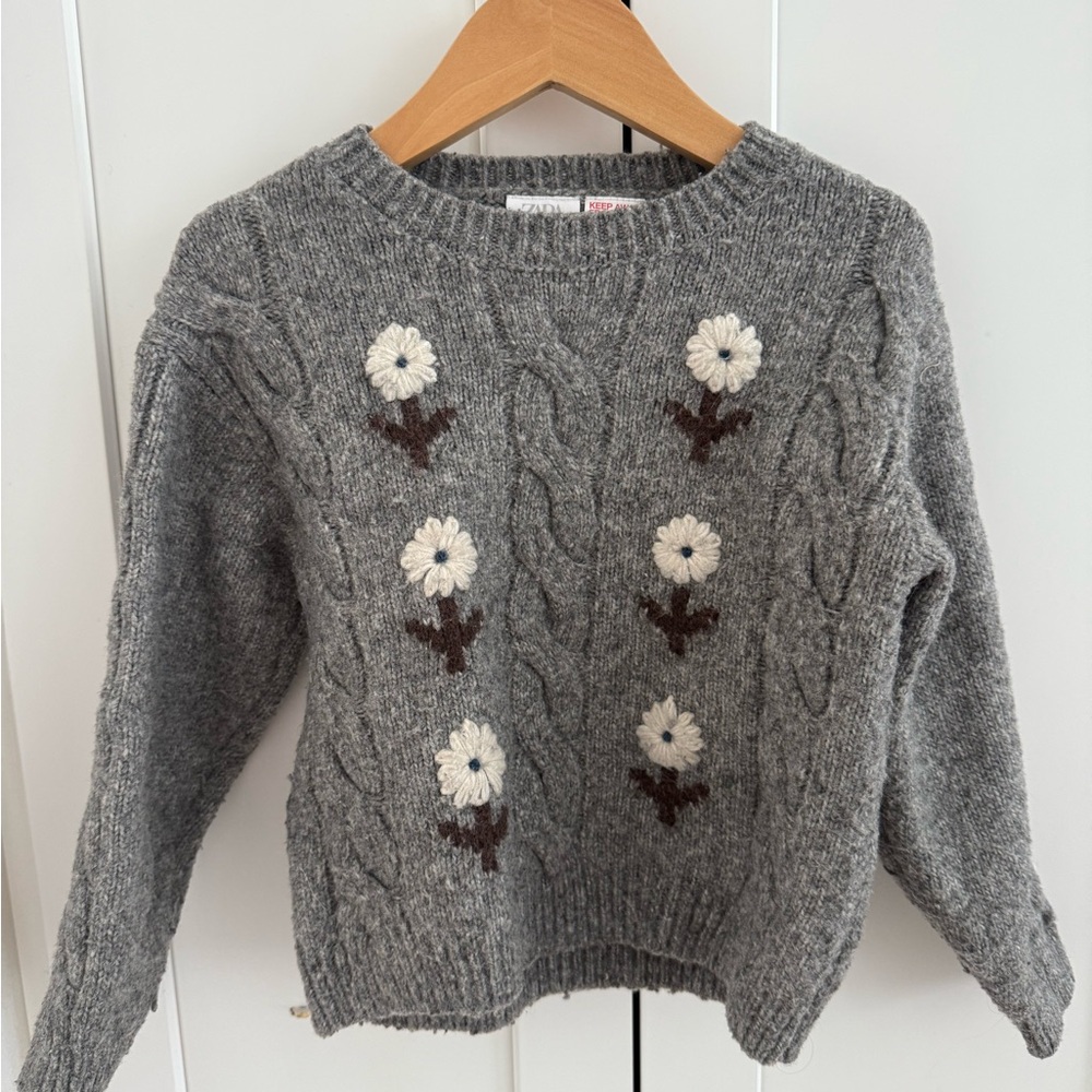 Gray Floral Cable-Knit Girls Sweater
